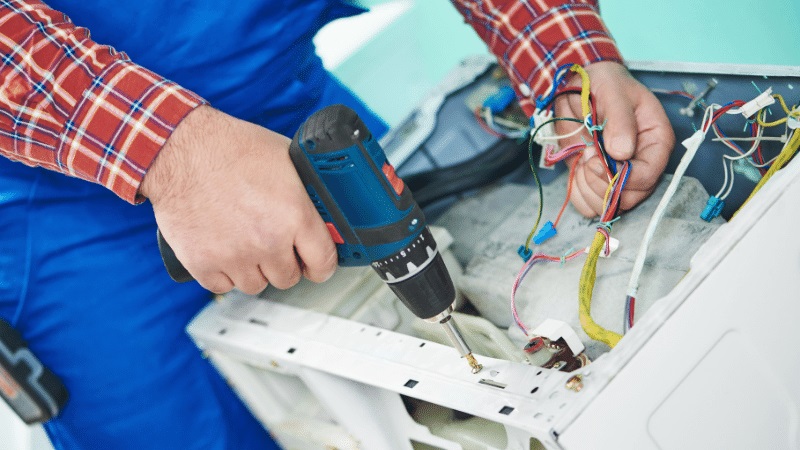 Kızılcahamam Electrolux Electrolux çamaşır makinesi kart tamiri – Su almama arızası orijinal parça ile giderildi. - Teknik servis örneği